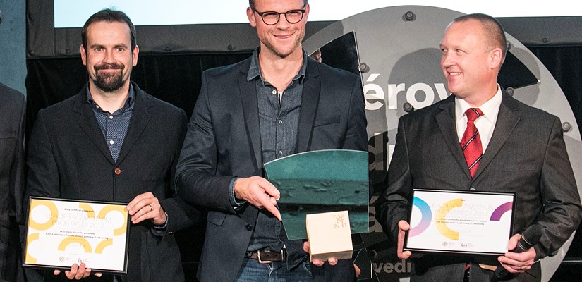 Karel Fronk, Henrik Davidsson a Vitezslav Mizera - TOP Odpovedna firma 2017 Karel Fronk, Henrik Davidsson a Vitezslav Mizera - TOP Odpovedna firma 2017