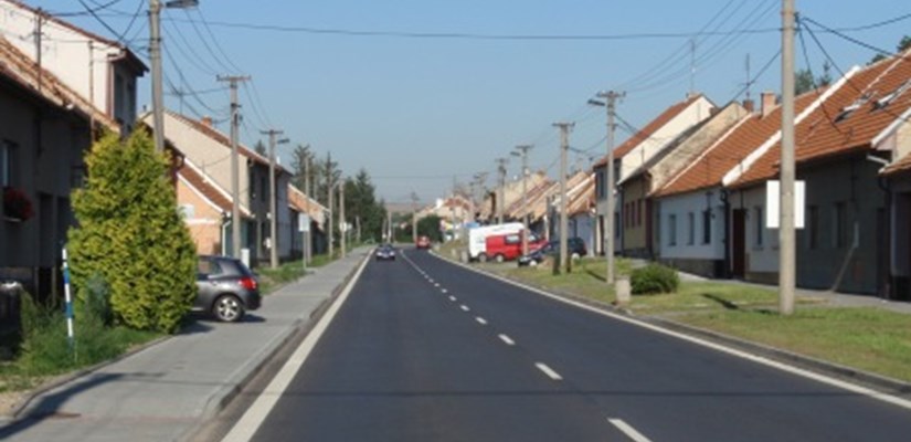 Silnice v Bucovicích 