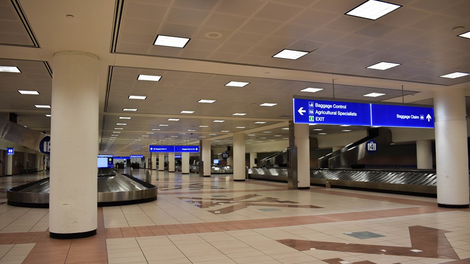 Phoenix Sky Harbor International Airport (PHX) Terminal 4 N4 Concourse Renovation (Photo credit: Architeckton) Phoenix Sky Harbor International Airport (PHX) Terminal 4 N4 Concourse Renovation (Photo credit: Architeckton)
