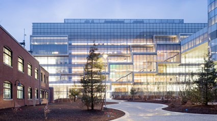 Novartis was challenged with creating a new lab facility that was open, airy and filled with communal spaces. Partnering with Skanska and the design teams, Novartis was able to achieve this goal through a collaborative, environmentally responsible research headquarters facility.