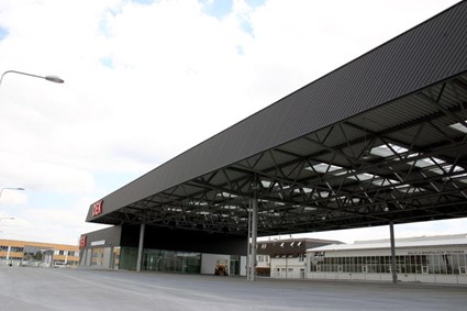 Skladovací a administrativní objekt DEKTRADE Kunratice, Vestec