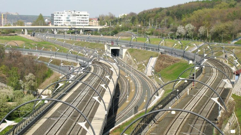 kolejový rozplet-východní portály kolejový rozplet-východní portály