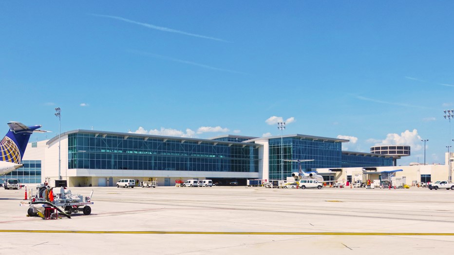 George Bush Intercontinental Airport (IAH), United Airlines Terminal B South Side Replacement George Bush Intercontinental Airport (IAH), United Airlines Terminal B South Side Replacement