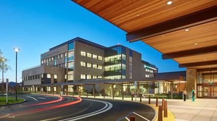 Sutter Health and the Palo Alto Medical Foundation wanted to construct a new Outpatient Center using an Integrated Project Delivery (IPD) approach. Skanska co-located in a Big Room with the design team and design-assist trade partners to promote the highest level of collaboration while delivering the project on time and budget. (Photo by Bruce Damonte ©2014)