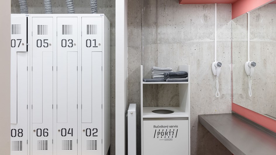 Port7 lockers & towel service