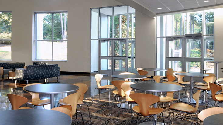 Clayton State University Student Athletic Center www.skanska.cz